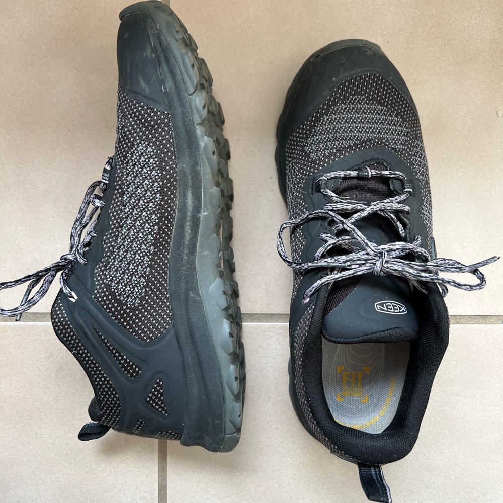 KEEN Black and Gray Hiking Shoes